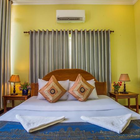 Side Walk Hotel Siem Reap Exteriör bild
