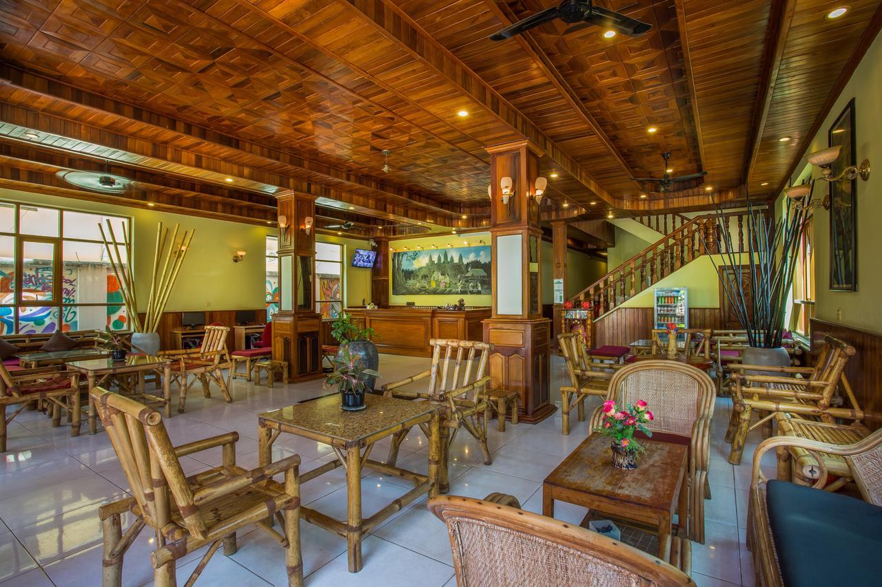 Side Walk Hotel Siem Reap Exteriör bild