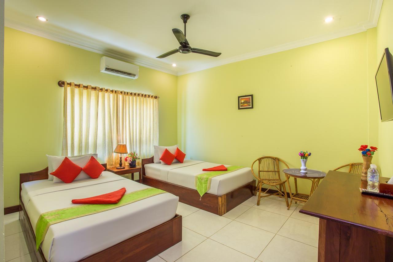 Side Walk Hotel Siem Reap Exteriör bild