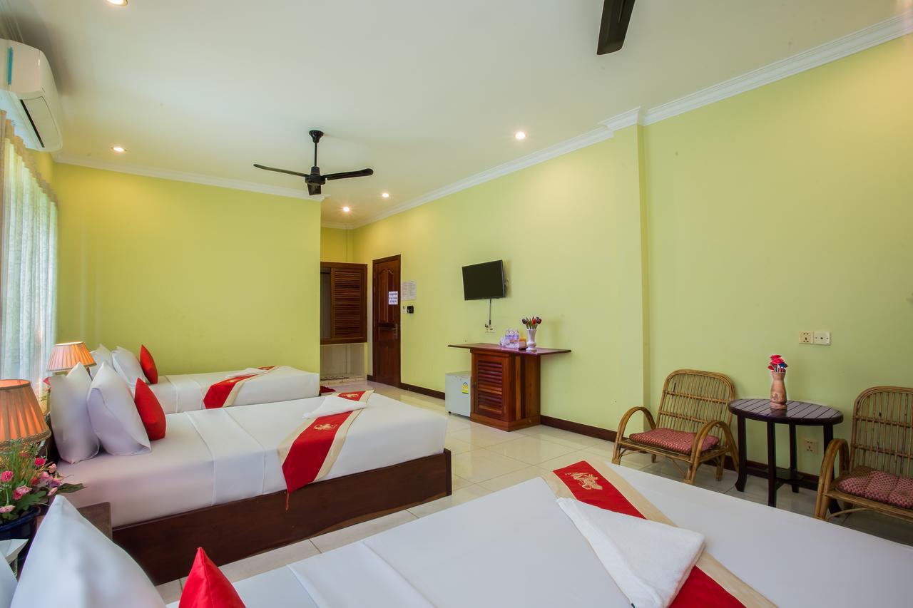 Side Walk Hotel Siem Reap Exteriör bild